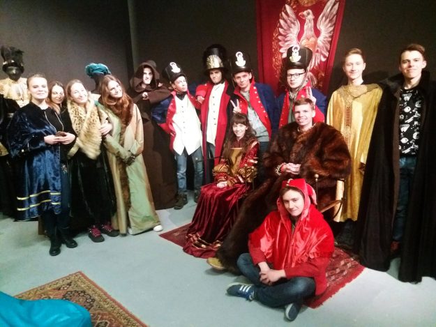 28238844_954035214752033_6336509299649411104_o